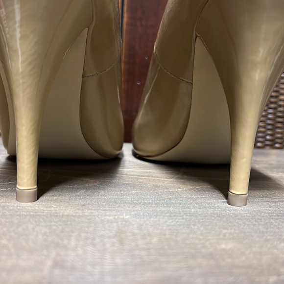 Steve Madden Unityy Blush Leather Patent Heels NWOT - Picture 4 of 14